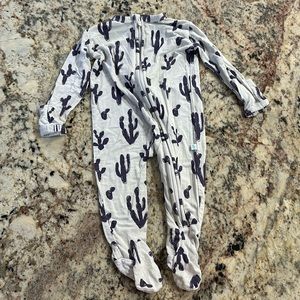 Posh Peanut 0-3 Footie